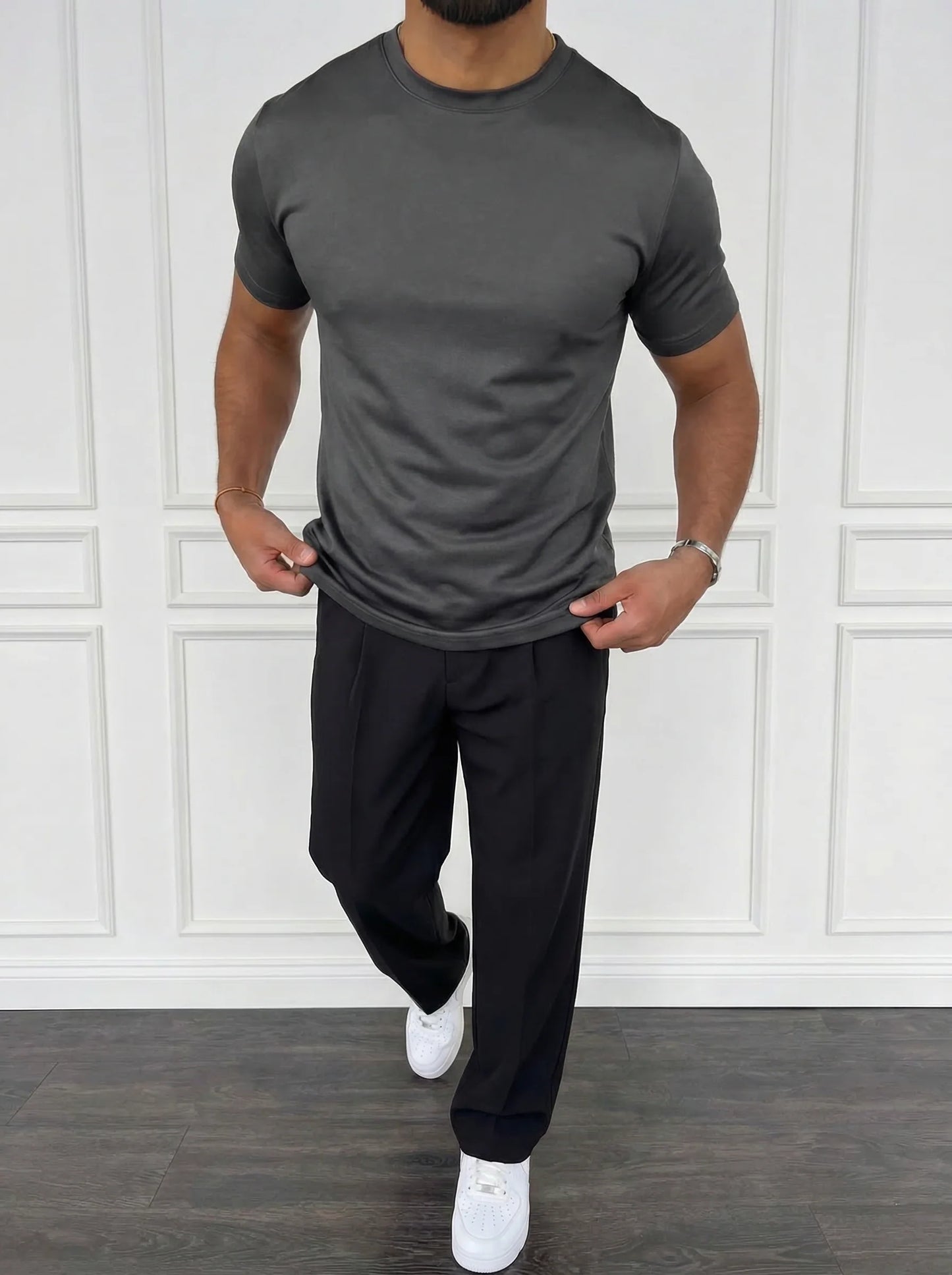 The Minimal Essential | T-shirt